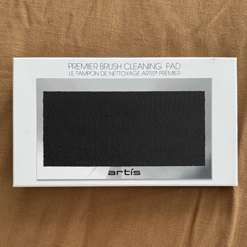 Artis Black Brush Cleaning Pad